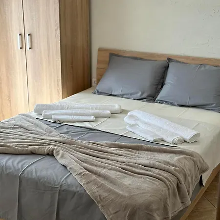 Azura Apartment